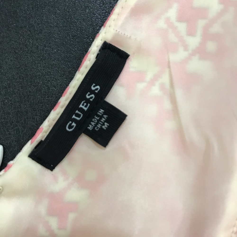 Stunning Guess dress with cutouts. - Picture 8 of 8